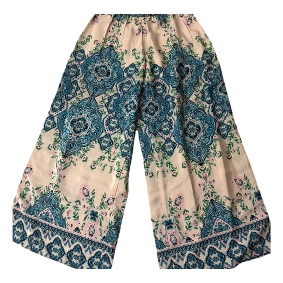 Floral Patterned Wide-Leg Pants - Picture 1 of 5